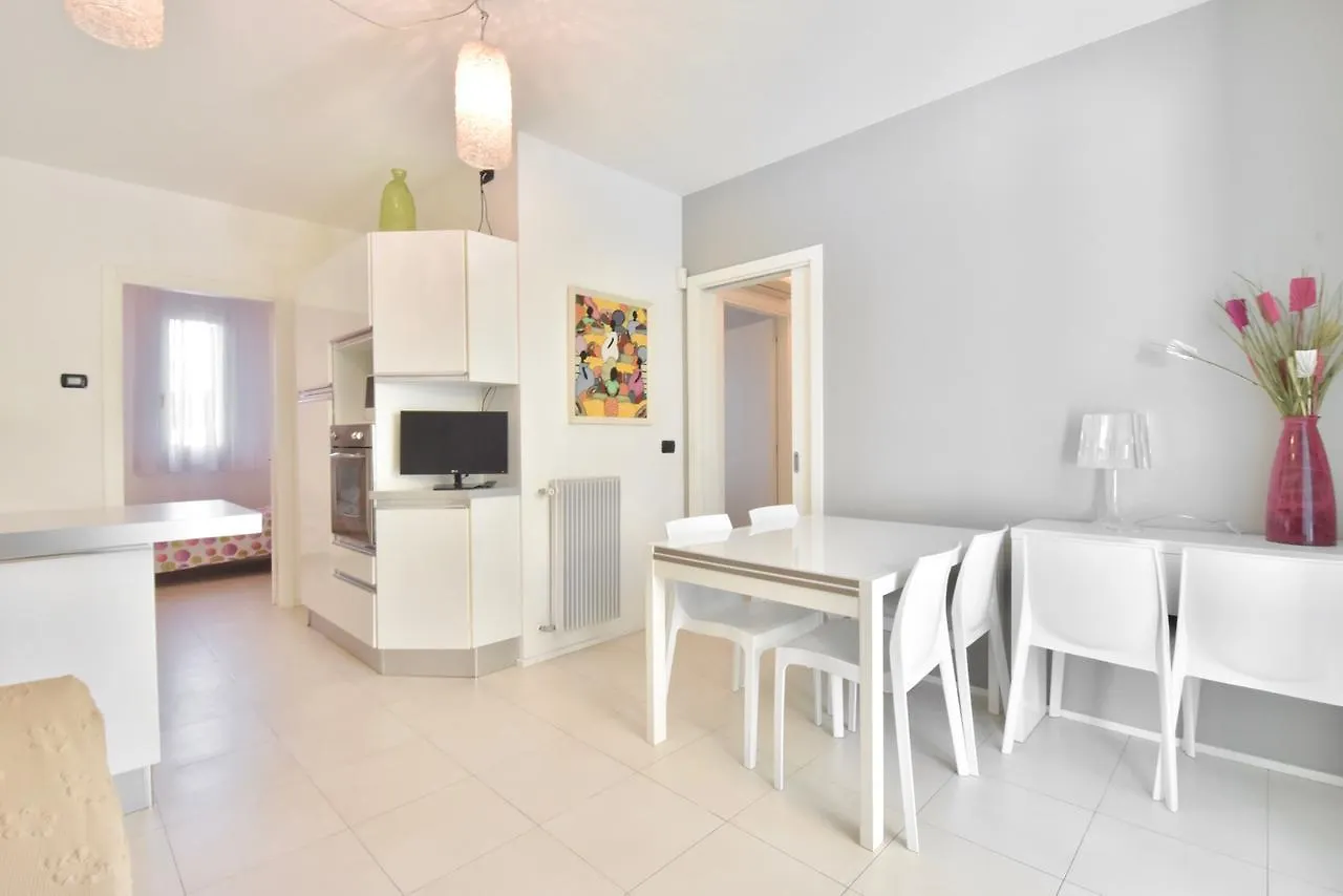 Liro Apartments 利多迪迪耶索洛 0*,